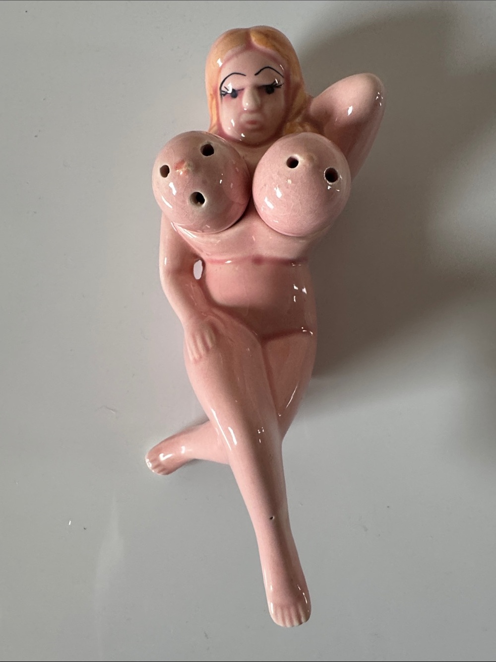 Vintage Kitsch Pin-Up Girl Salt & Pepper Shakers - Reclining Nude Lady - Pink